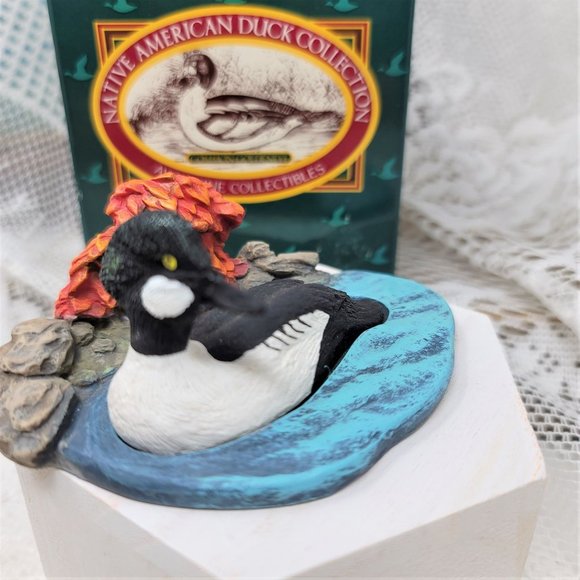 Native American Duck Collection Avon 1989 Common Goldeneye - Picture 6 of 8